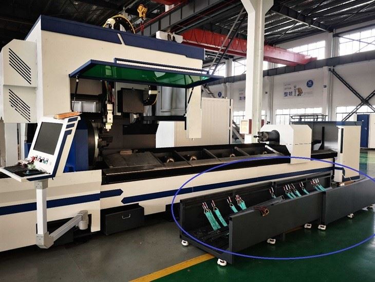 CNC Metal Pipe Laser Cutting Machine Tube Laser Cutter With Automatic Feeding System